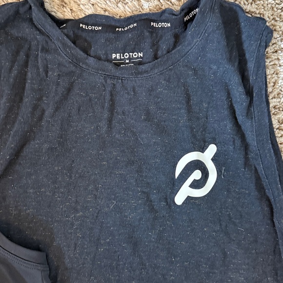 Peloton Tank Tops Womens Lot of 2 stretchy Tank Tops GUC b1015 - Picture 3 of 4